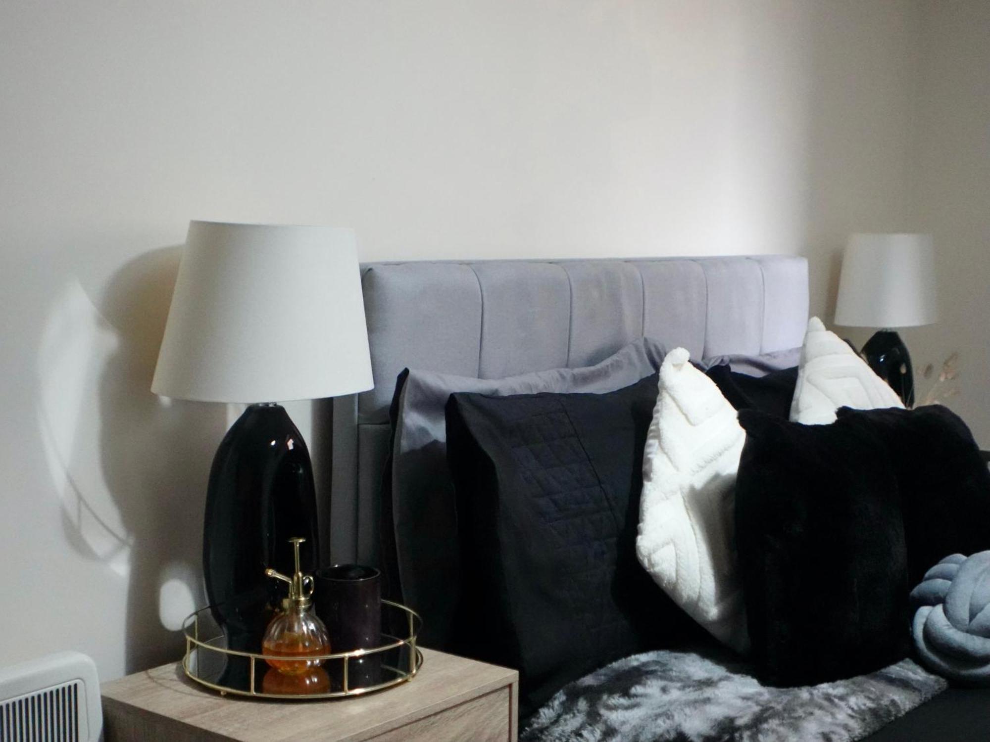 Modern Spacious Apartment In Digbeth With Balcony - Netflix, Youtube, Amazon Tv, Superfast Wifi - Just 10 Mins To Birmingham Centre, Bullring, Train, Coach Station And Birmingham Fc Luaran gambar